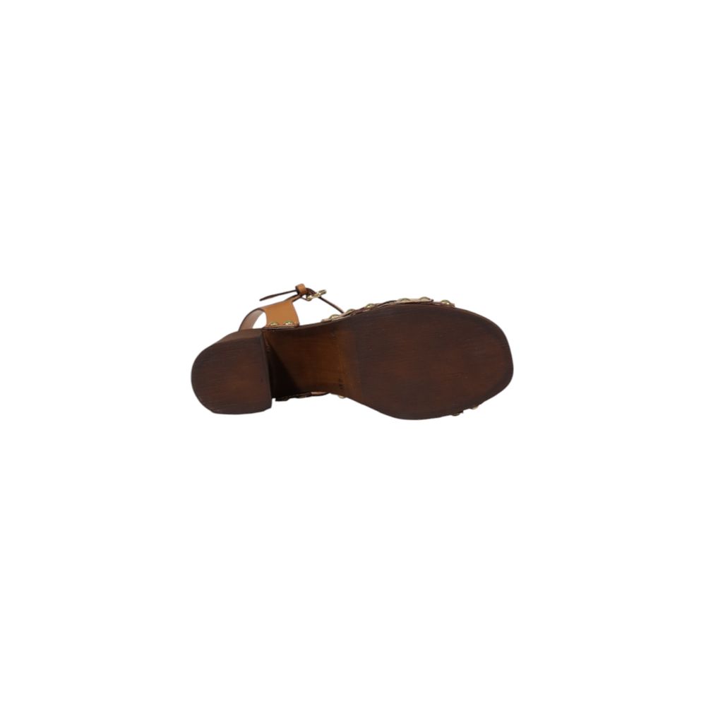 Alviero Martini Prima Classe Beige Leather Sandal